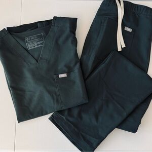 FIGS Men's Dark Green Cairo Pant and Chisec Top